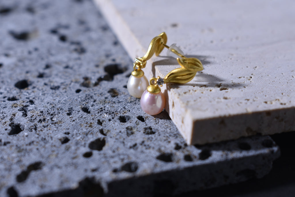 “Elegant Dangling Pearl Stud Earrings”