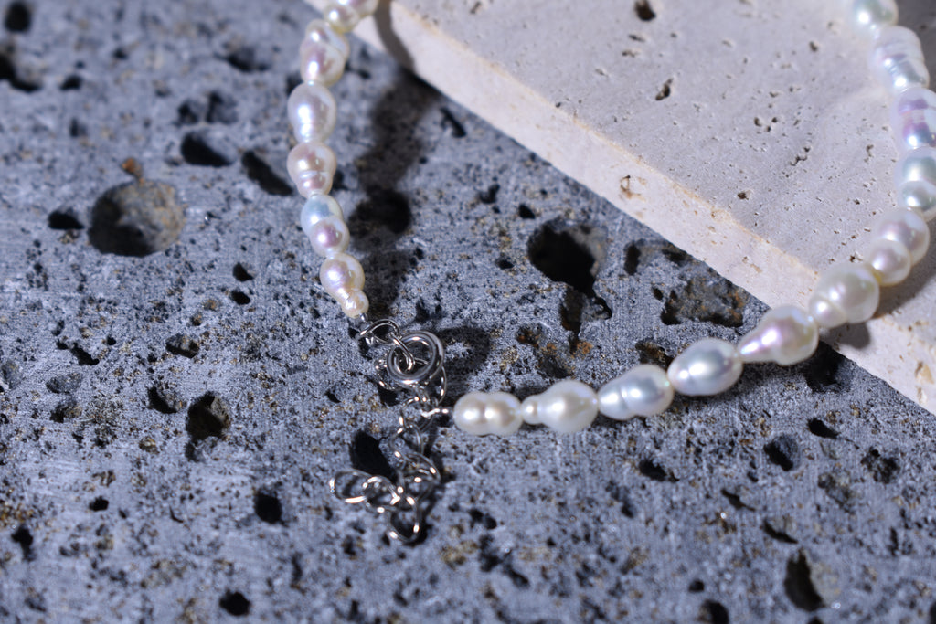 “Baroque Pearl Bracelet”