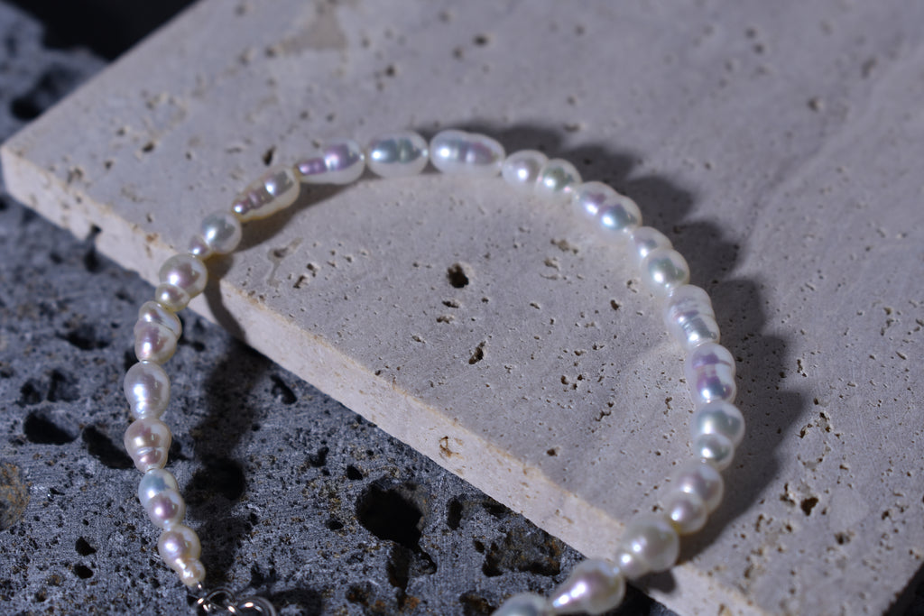 “Baroque Pearl Bracelet”